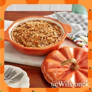 The Pioneer Woman 10-Inch Ceramic Pumpkin Pie Plate with Lid - Orange
